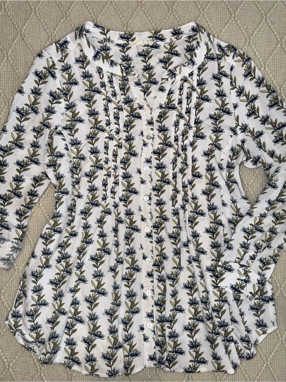 Jane and Delancey White Button-Front Top with Blue and Olive Floral Print M